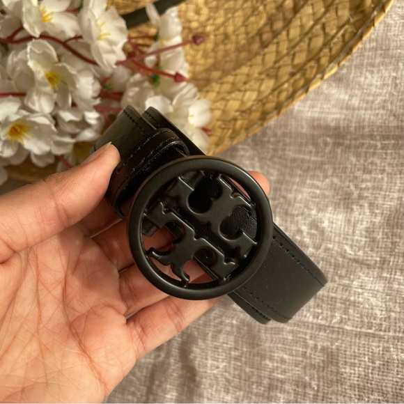 TORY belt with black Tory buckle - Picture 3 of 3